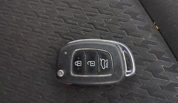 2018 Hyundai i20 Active 1.2 S, Petrol, Manual, 60,985 km, Key Close Up