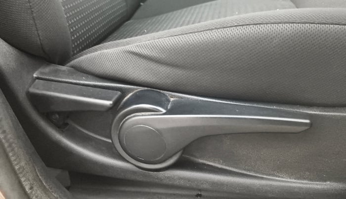2016 Tata Tiago XZ PETROL, Petrol, Manual, 53,830 km, Driver Side Adjustment Panel
