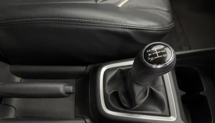 2019 Maruti Swift LXI, Petrol, Manual, 44,283 km, Gear Lever