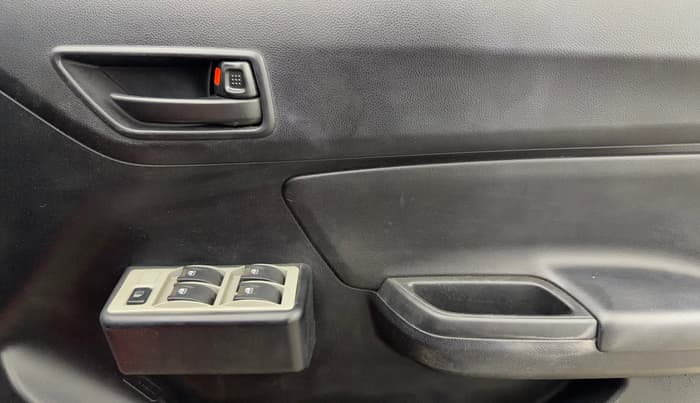 2019 Maruti Swift LXI, Petrol, Manual, 44,283 km, Driver Side Door Panels Control