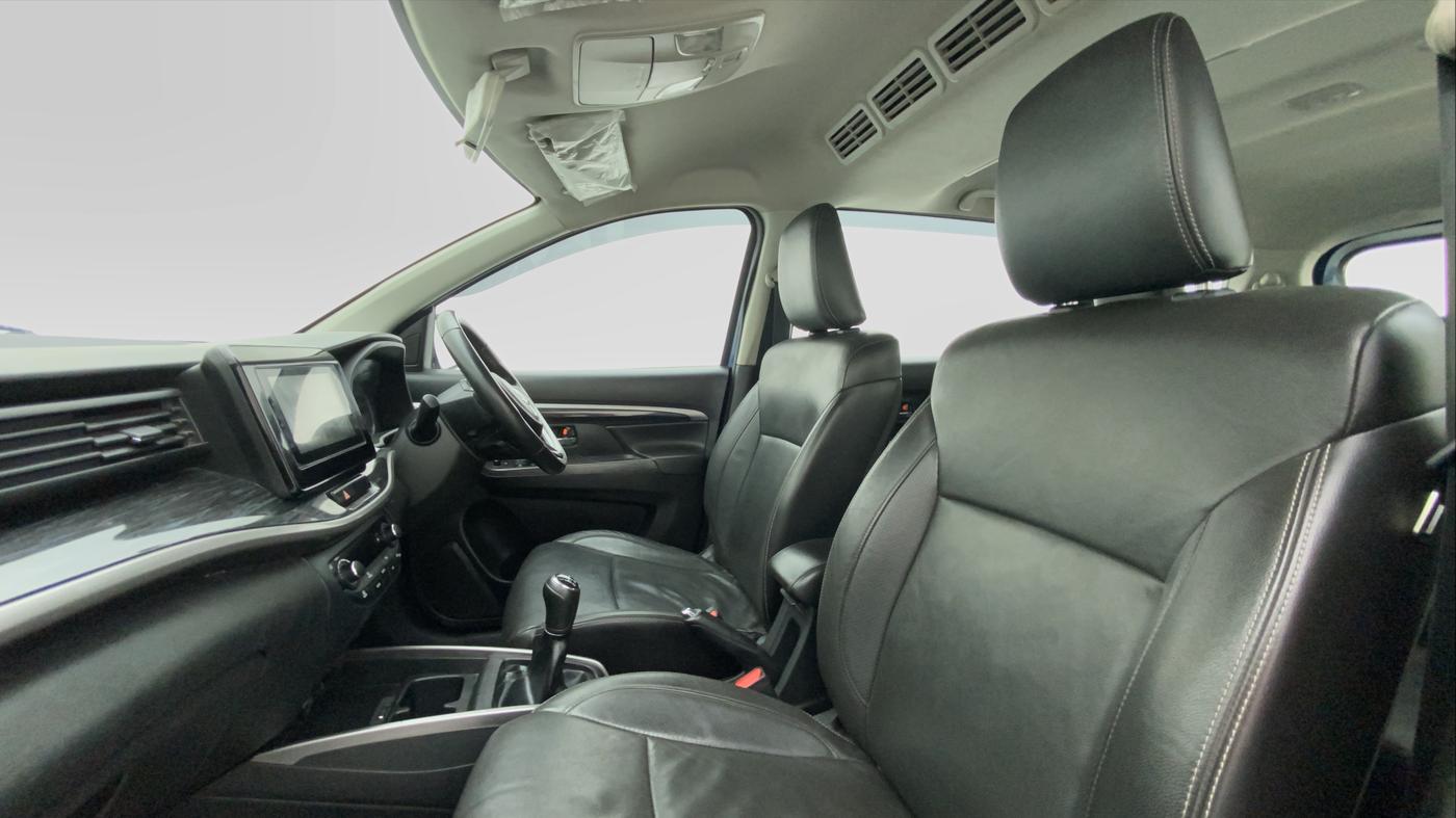 2019 Maruti XL6 ALPHA SHVS  MT, Petrol, Manual, 82,057 km, Right Side Front Door Cabin