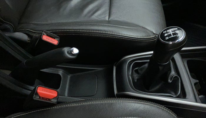 2019 Maruti XL6 ALPHA SHVS  MT, Petrol, Manual, 82,057 km, Gear Lever