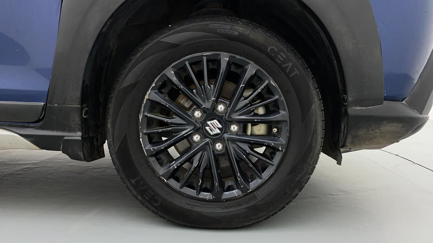 2019 Maruti XL6 ALPHA SHVS  MT, Petrol, Manual, 82,057 km, Right Front Wheel