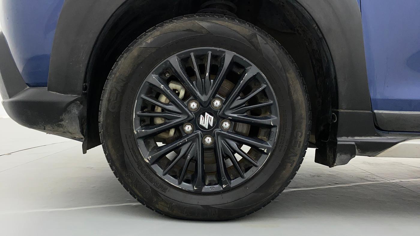 2019 Maruti XL6 ALPHA SHVS  MT, Petrol, Manual, 82,057 km, Left Front Wheel