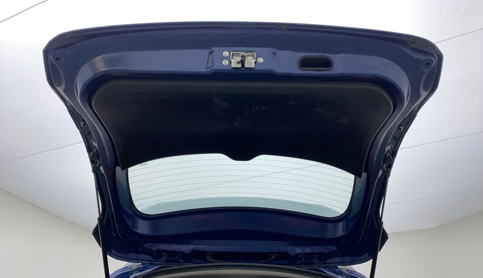 2019 Maruti XL6 ALPHA SHVS  MT, Petrol, Manual, 82,057 km, Boot Door Open