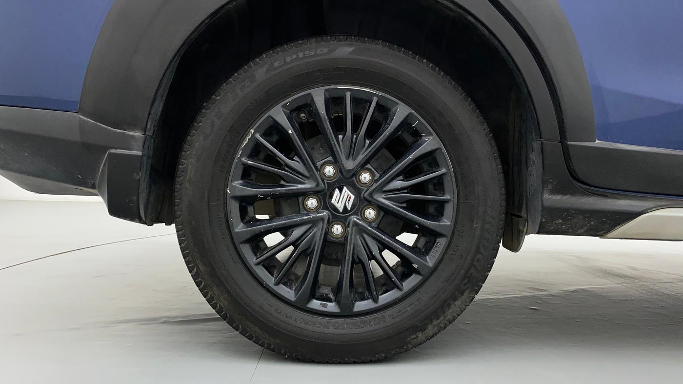 2019 Maruti XL6 ALPHA SHVS  MT, Petrol, Manual, 82,057 km, Right Rear Wheel