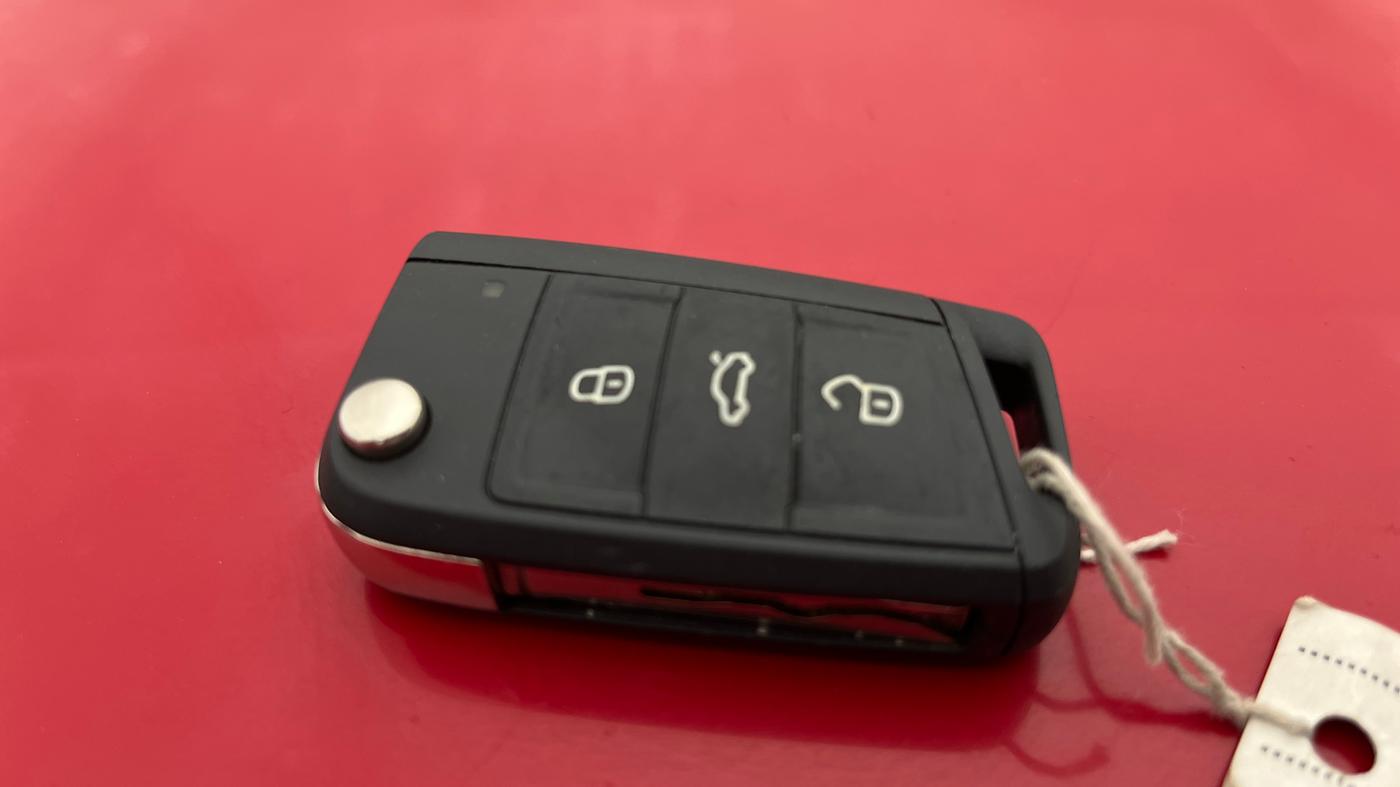 2022 Skoda SLAVIA AMBITION 1.0L TSI AT, Petrol, Automatic, 51,543 km, Key Close Up