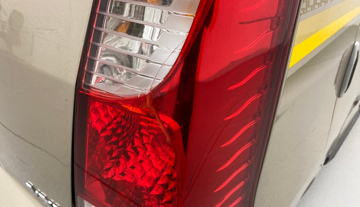2013 Maruti Wagon R 1.0 VXI, Petrol, Manual, 32,712 km, Right tail light - Minor damage