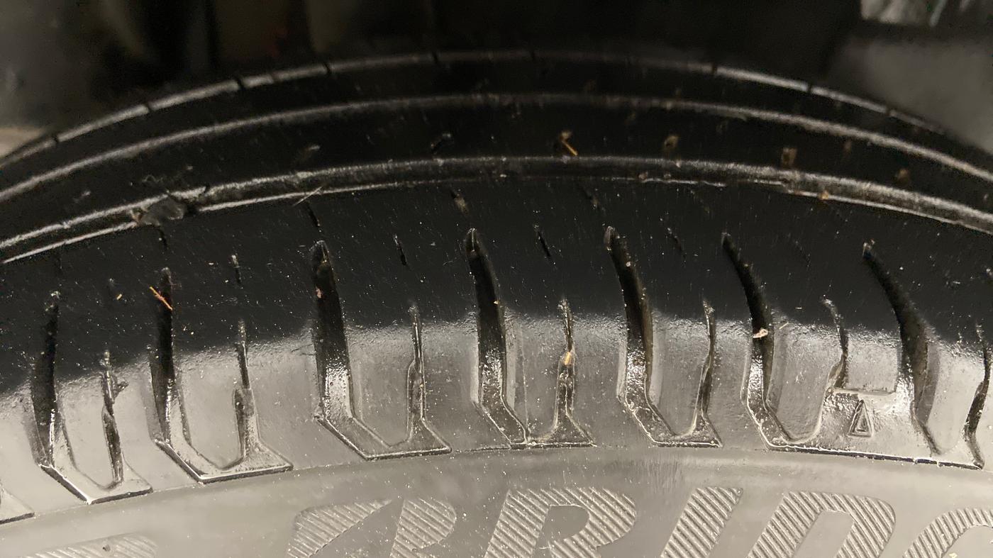 2019 Maruti Swift LXI, Petrol, Manual, 10,616 km, Right Rear Tyre Tread
