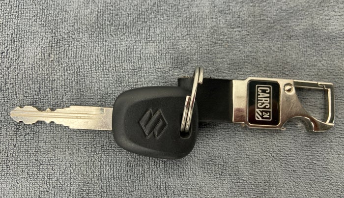 2019 Maruti Swift LXI, Petrol, Manual, 10,616 km, Key Close Up