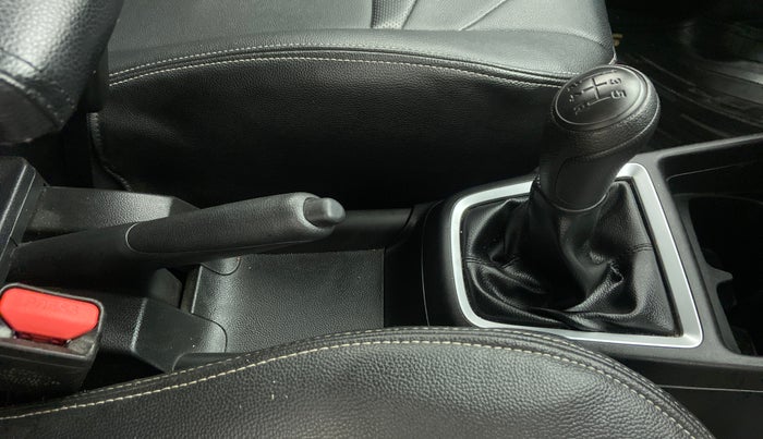 2019 Maruti Swift LXI, Petrol, Manual, 10,616 km, Gear Lever