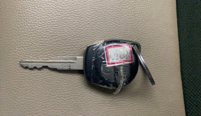 2013 Maruti Swift Dzire VXI, Petrol, Manual, 68,628 km, Key Close Up