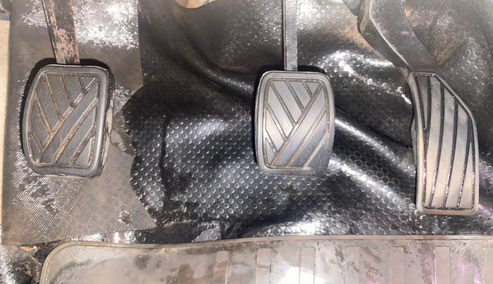 2013 Maruti Swift Dzire VXI, Petrol, Manual, 68,628 km, Pedals