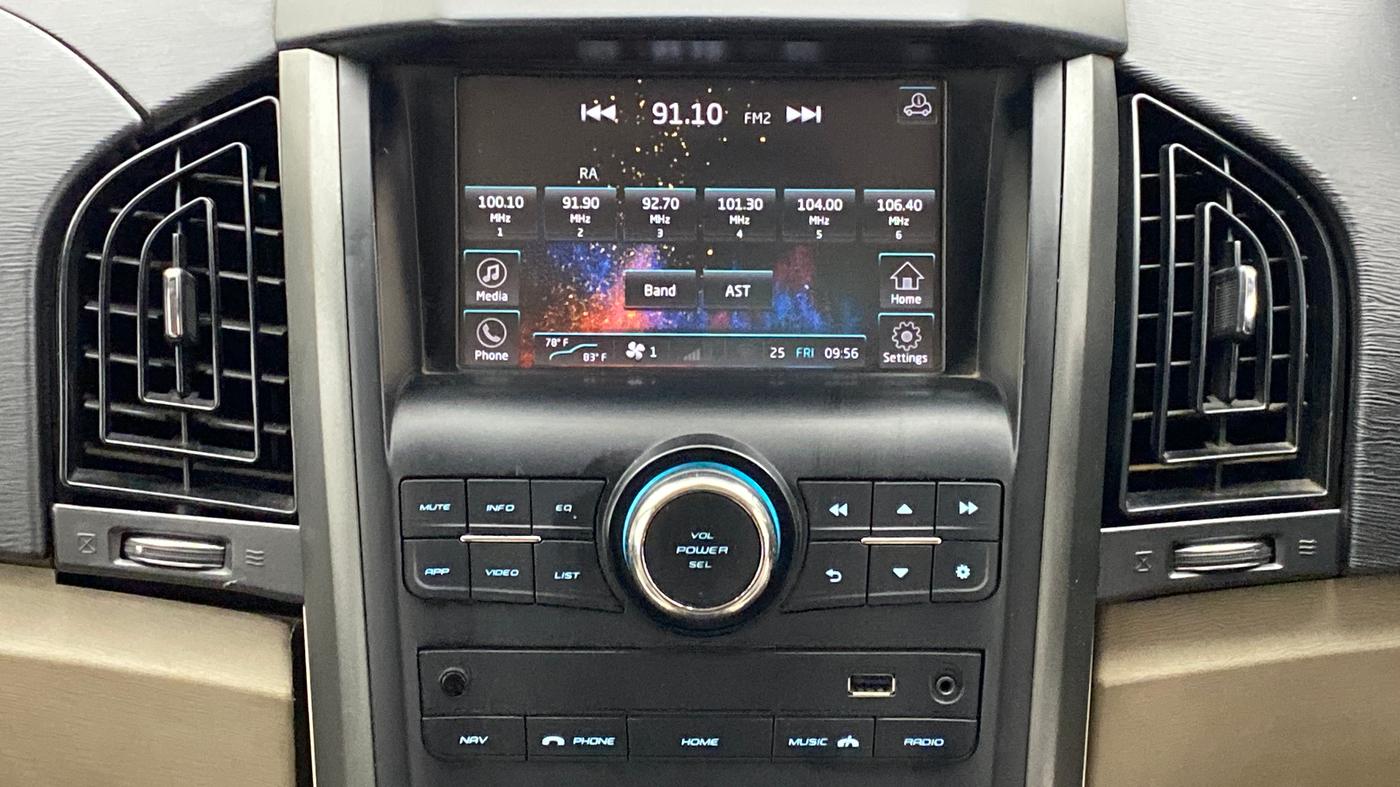 2016 Mahindra XUV500 W6 4X2, Diesel, Manual, 46,515 km, Infotainment System