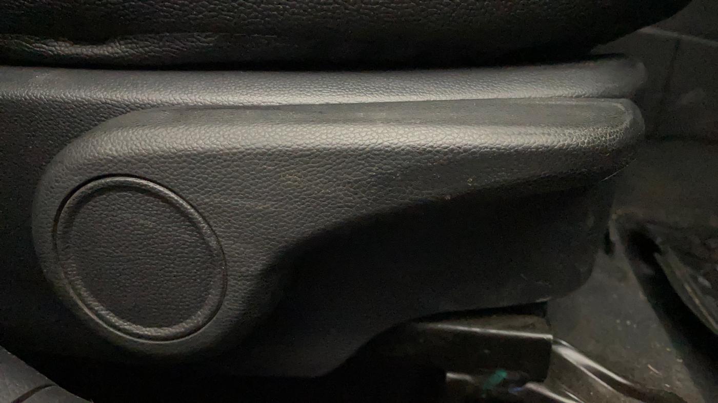 2016 Hyundai Grand i10 ASTA AT 1.2 KAPPA VTVT, Petrol, Automatic, 78,377 km, Driver Side Adjustment Panel