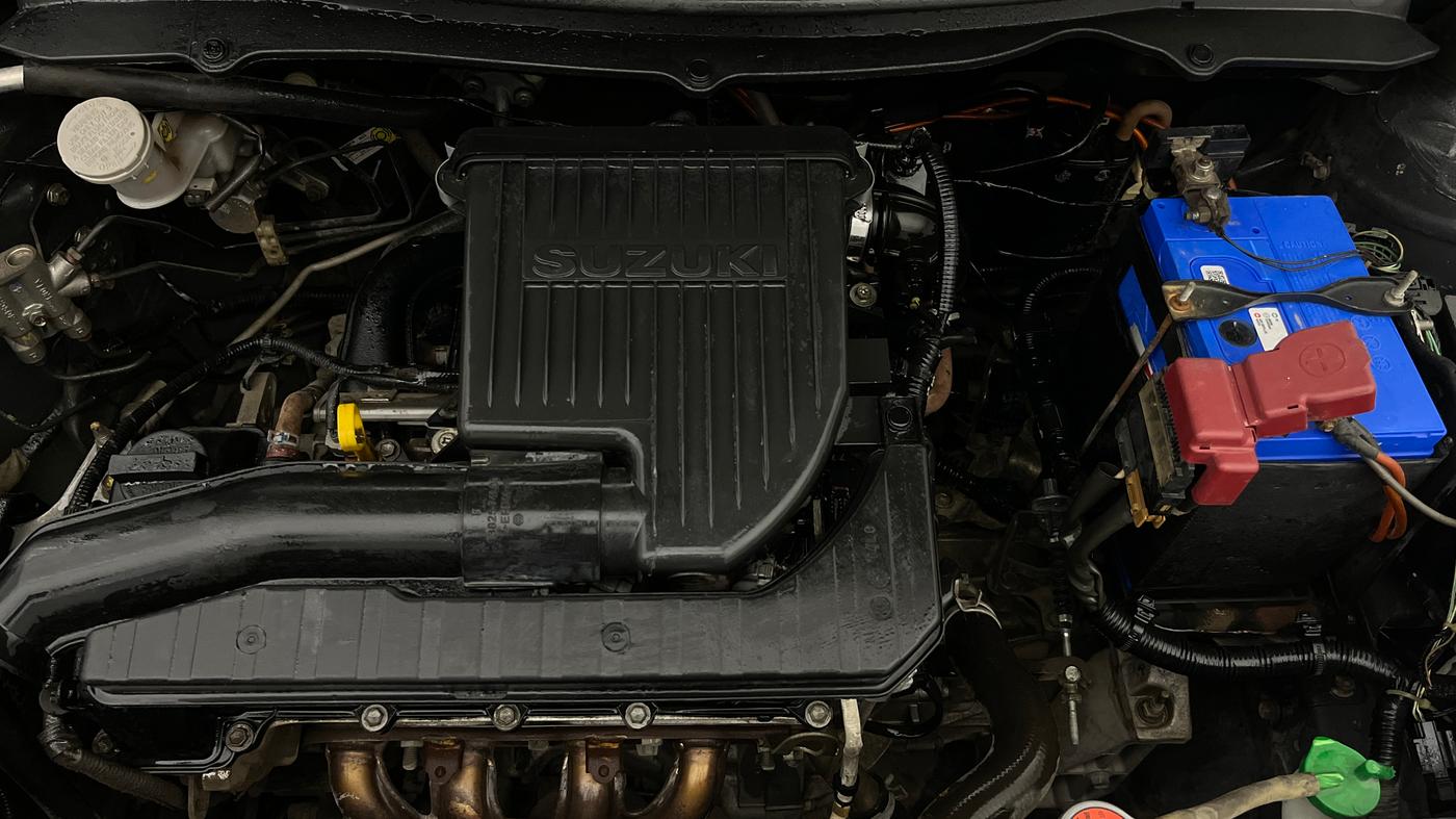 2015 Maruti Swift LXI (O), Petrol, Manual, 59,840 km, Engine View
