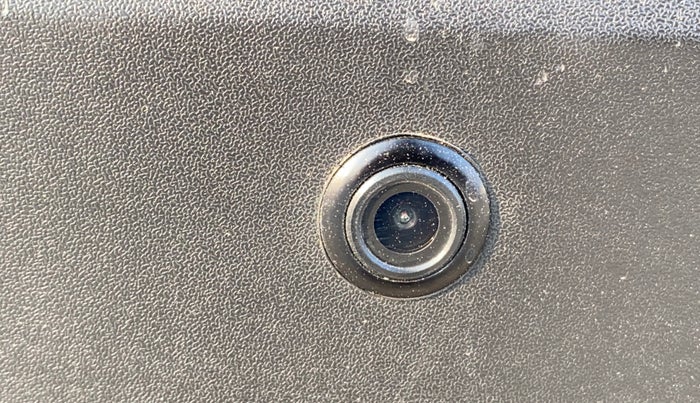 2022 Mahindra XUV300 W6 1.2 PETROL, Petrol, Manual, 19,471 km, Parking Camera