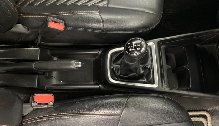 2019 Maruti Swift VXI, Petrol, Manual, 68,492 km, Gear Lever