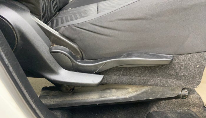 2019 Maruti Swift VXI, Petrol, Manual, 1,22,723 km, Driver Side Adjustment Panel