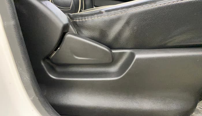 2017 Datsun Redi Go T(O) 0.8L LIMITED EDITION, Petrol, Manual, 36,786 km, Driver Side Adjustment Panel