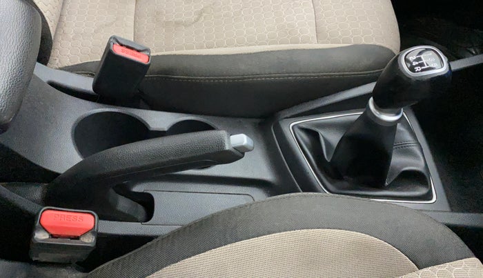 2017 Hyundai Elite i20 ASTA 1.2 (O), Petrol, Manual, 36,139 km, Gear Lever