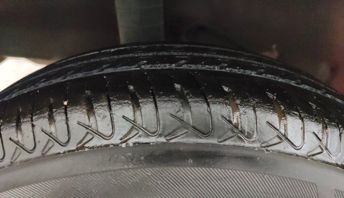 2014 Datsun Go T, Petrol, Manual, 56,582 km, Right Rear Tyre Tread