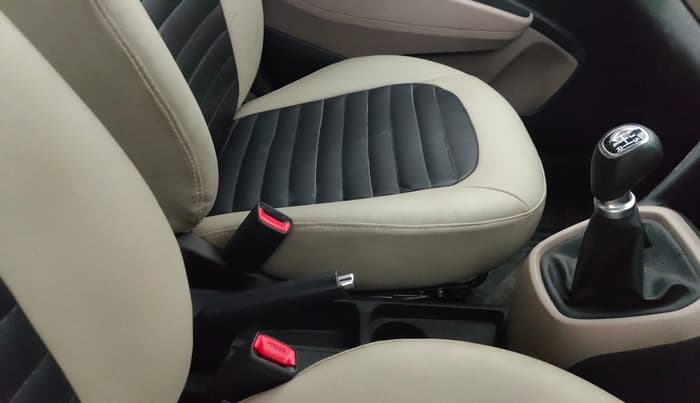 2017 Hyundai Grand i10 SPORTZ (O) 1.2 KAPPA VTVT, Petrol, Manual, 33,160 km, Gear Lever