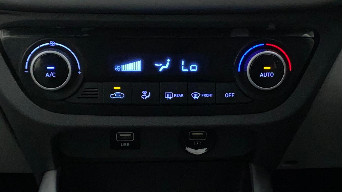 2019 Hyundai GRAND I10 NIOS SPORTZ AMT 1.2 KAPPA VTVT, Petrol, Automatic, 25,512 km, Automatic Climate Control