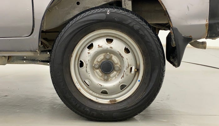 2018 Maruti Eeco 5 STR WITH A/C+HTR CNG, CNG, Manual, 1,02,874 km, Left Rear Wheel