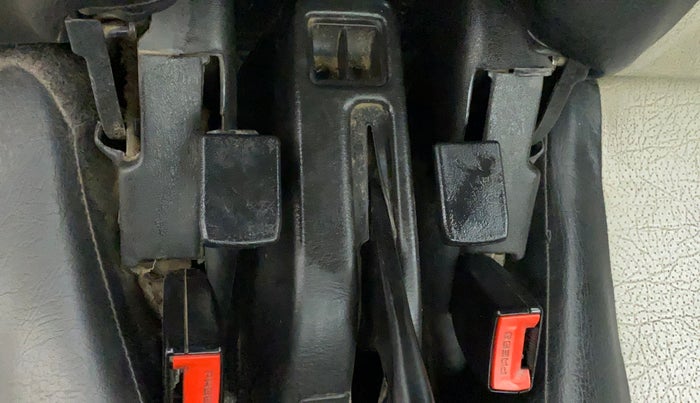 2018 Maruti Eeco 5 STR WITH A/C+HTR CNG, CNG, Manual, 1,02,874 km, Driver Side Adjustment Panel