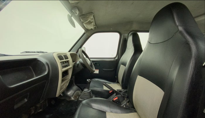 2018 Maruti Eeco 5 STR WITH A/C+HTR CNG, CNG, Manual, 1,02,874 km, Right Side Front Door Cabin