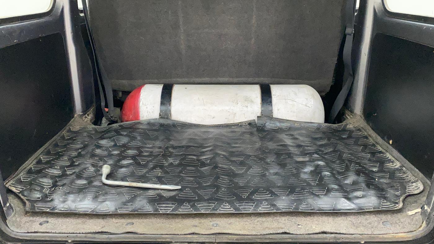 2018 Maruti Eeco 5 STR WITH A/C+HTR CNG, CNG, Manual, 1,02,874 km, Boot Inside