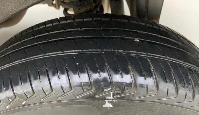 2018 Maruti Eeco 5 STR WITH A/C+HTR CNG, CNG, Manual, 1,02,874 km, Left Rear Tyre Tread