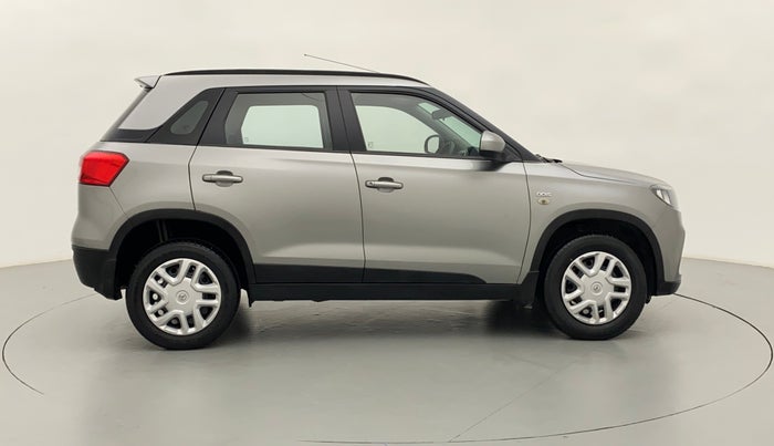 2016 Maruti Vitara Brezza VDI, Diesel, Manual, 71,822 km, Right Side