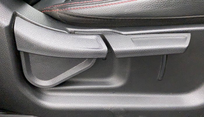 2020 KIA SONET GTX PLUS 1.5 AT, Diesel, Automatic, 36,280 km, Driver Side Adjustment Panel