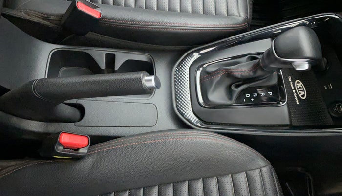 2020 KIA SONET GTX PLUS 1.5 AT, Diesel, Automatic, 36,280 km, Gear Lever