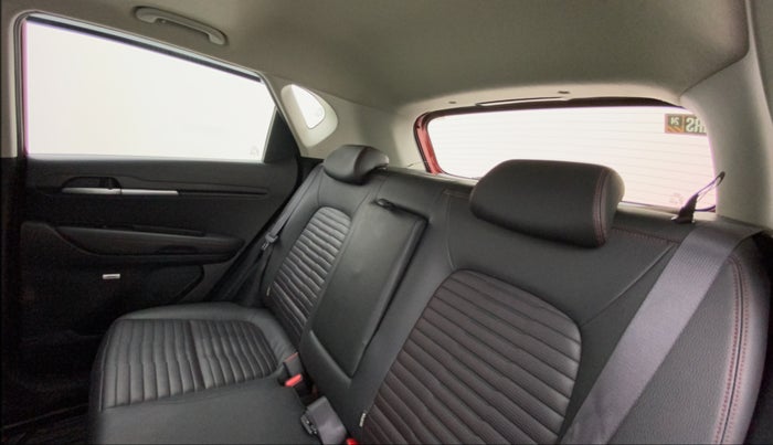 2020 KIA SONET GTX PLUS 1.5 AT, Diesel, Automatic, 36,280 km, Right Side Rear Door Cabin