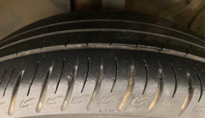 2020 KIA SONET GTX PLUS 1.5 AT, Diesel, Automatic, 36,280 km, Left Front Tyre Tread