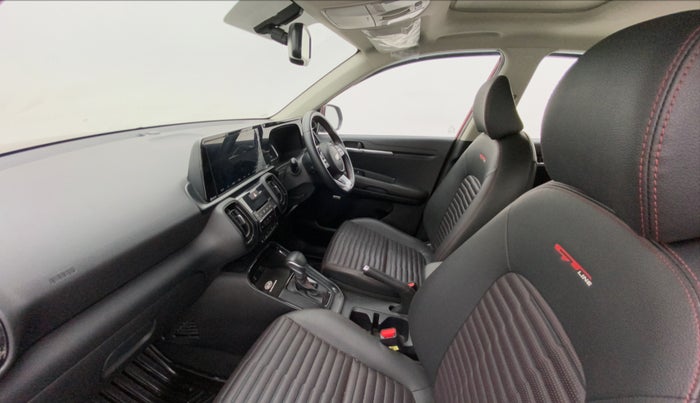 2020 KIA SONET GTX PLUS 1.5 AT, Diesel, Automatic, 36,280 km, Right Side Front Door Cabin