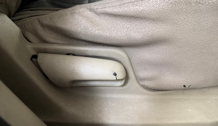 2015 Maruti Swift Dzire LXI (O), Petrol, Manual, 80,101 km, Driver Side Adjustment Panel
