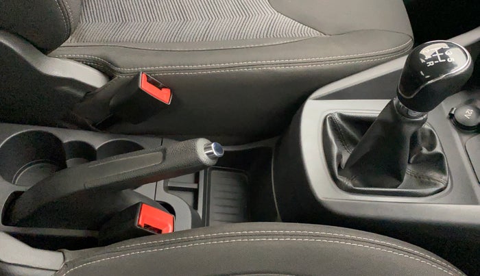 2017 Ford New Figo 1.2 TITANIUM, Petrol, Manual, 26,465 km, Gear Lever