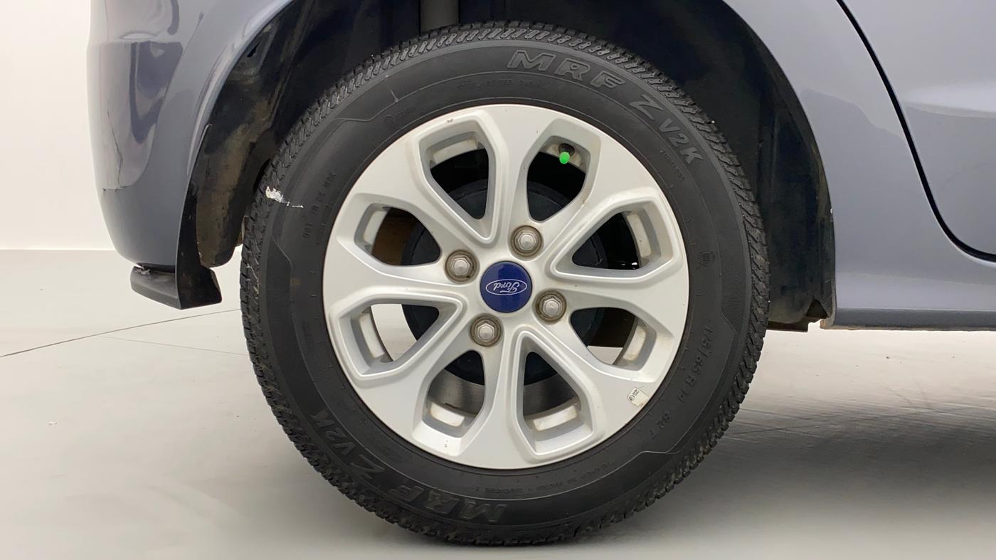 2017 Ford New Figo 1.2 TITANIUM, Petrol, Manual, 26,465 km, Right Rear Wheel