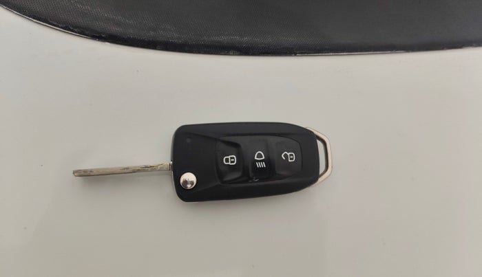 2019 Tata TIGOR XZ PLUS PETROL, Petrol, Manual, 95,655 km, Key Close Up
