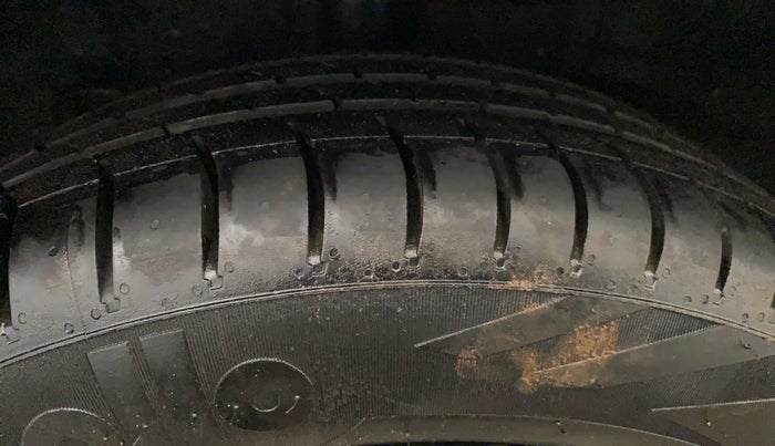 2019 Hyundai Grand i10 SPORTZ 1.2 KAPPA VTVT, Petrol, Manual, 56,932 km, Right Rear Tyre Tread