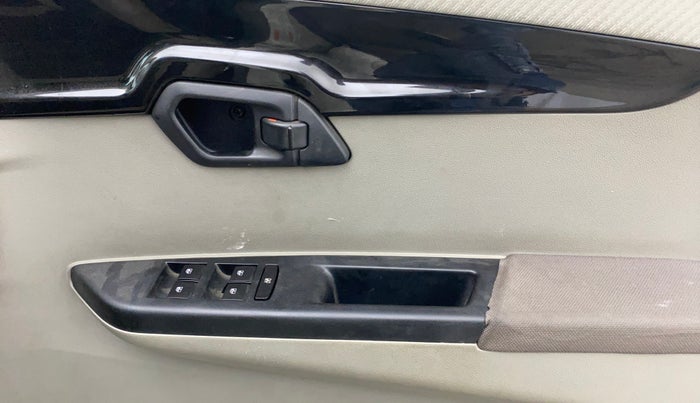 2016 Mahindra Kuv100 K8 5 STR, Petrol, Manual, 24,487 km, Driver Side Door Panels Control