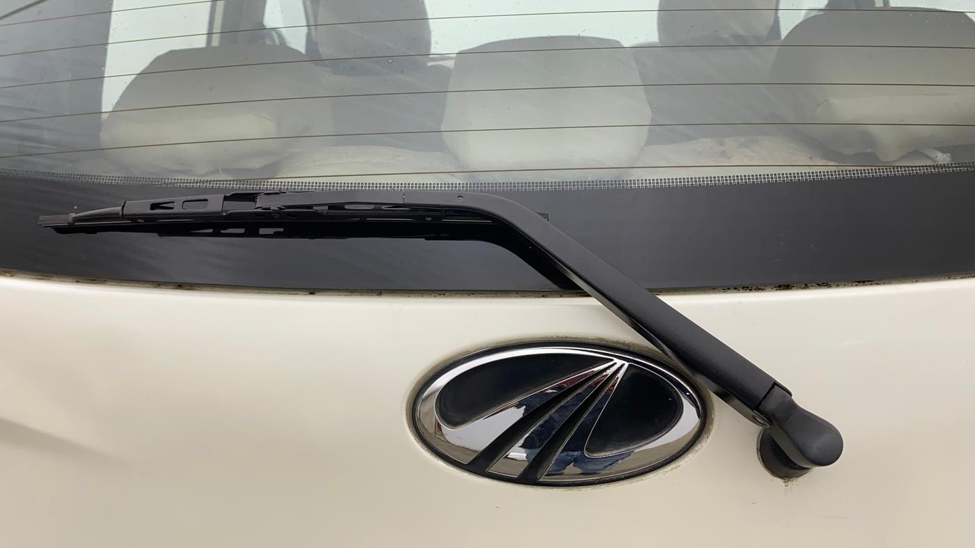 2016 Mahindra Kuv100 K8 5 STR, Petrol, Manual, 24,538 km, Rear Wiper