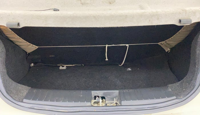 2016 Mahindra Kuv100 K8 5 STR, Petrol, Manual, 24,487 km, Boot Inside