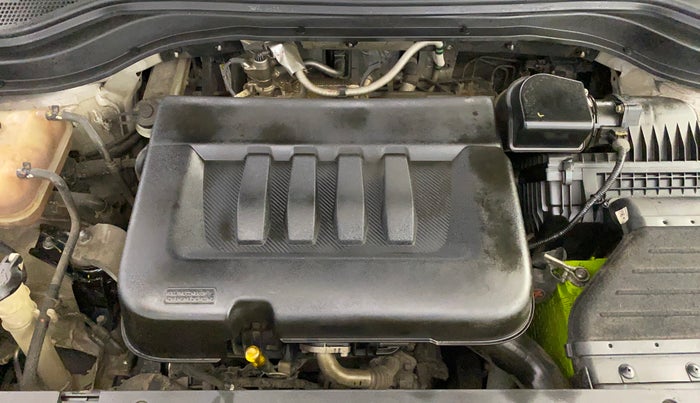 2021 Mahindra XUV700 AX 7 LUXURY D AT 7 STR, Diesel, Automatic, 92,703 km, Engine View