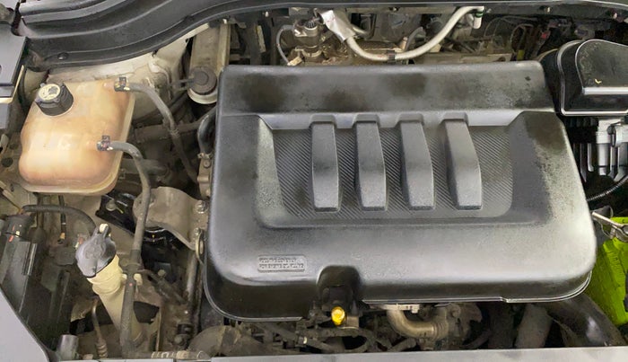 2021 Mahindra XUV700 AX 7 LUXURY D AT 7 STR, Diesel, Automatic, 92,703 km, Engine View - Right