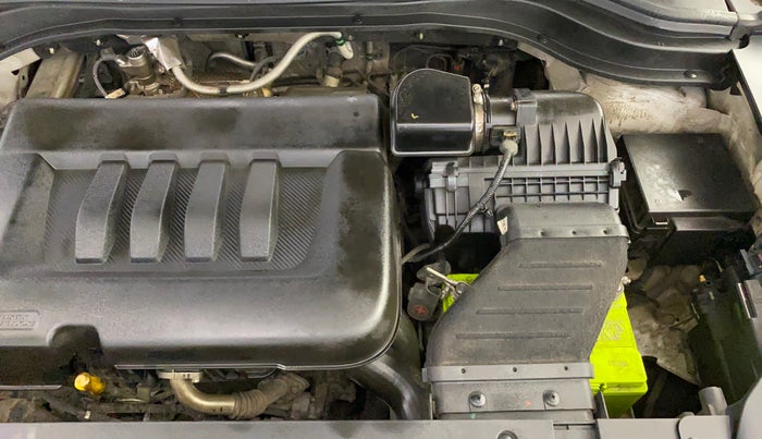 2021 Mahindra XUV700 AX 7 LUXURY D AT 7 STR, Diesel, Automatic, 92,703 km, Engine View - Left